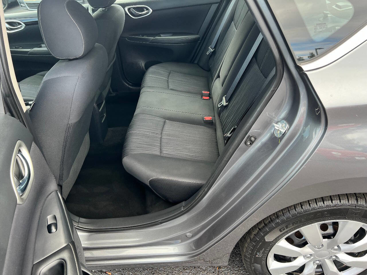 Used 2016 Nissan Sentra SV image 20
