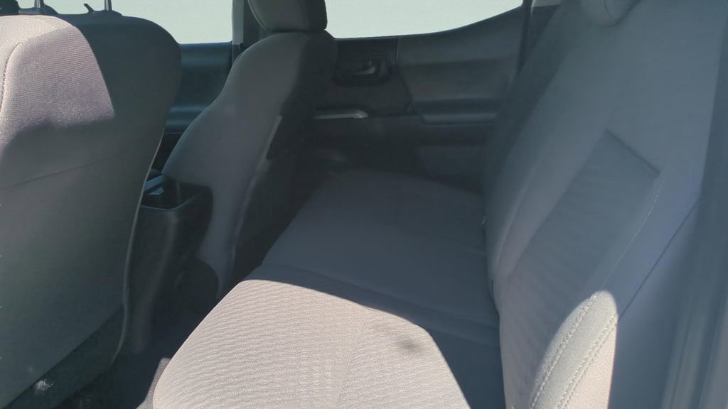 Used 2022 Toyota Tacoma SR5 w/ Technology Package image 11