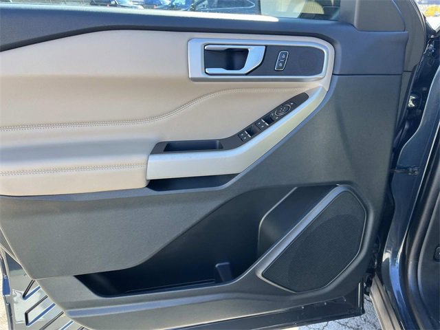 Used 2023 Ford Explorer XLT image 26