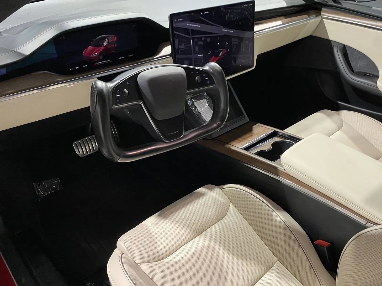 Used 2021 Tesla Model S Plaid image 10