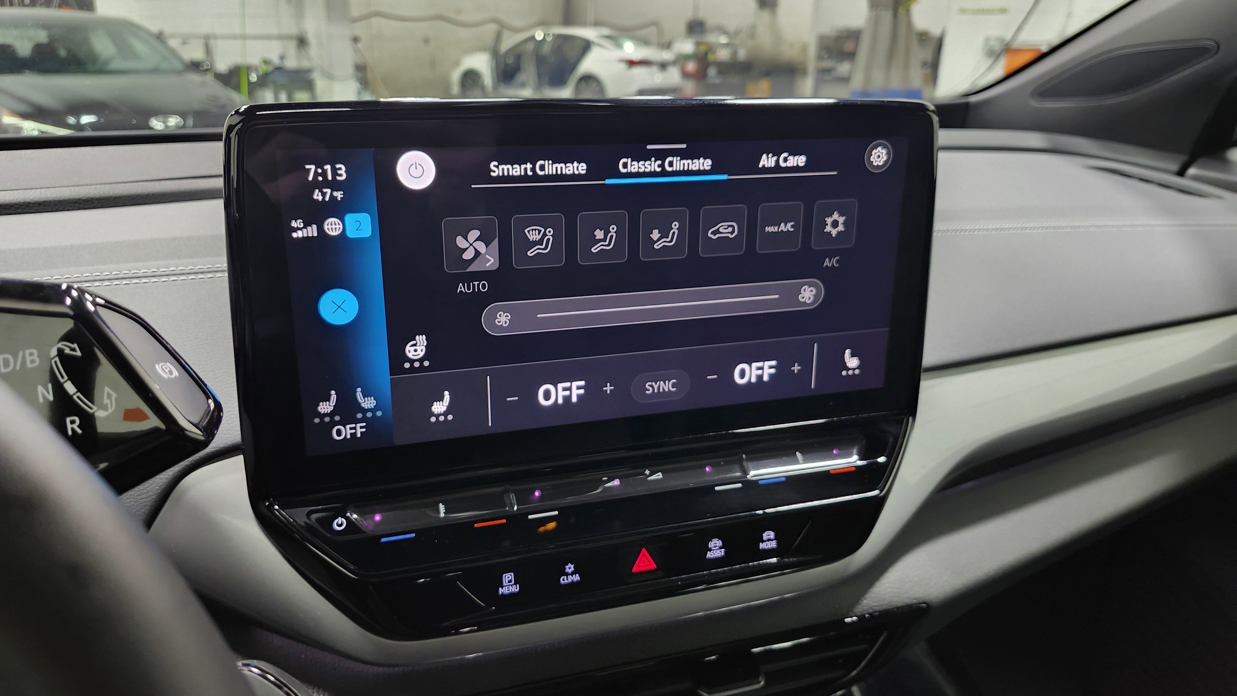 Used 2023 Volkswagen ID.4 Pro S image 33