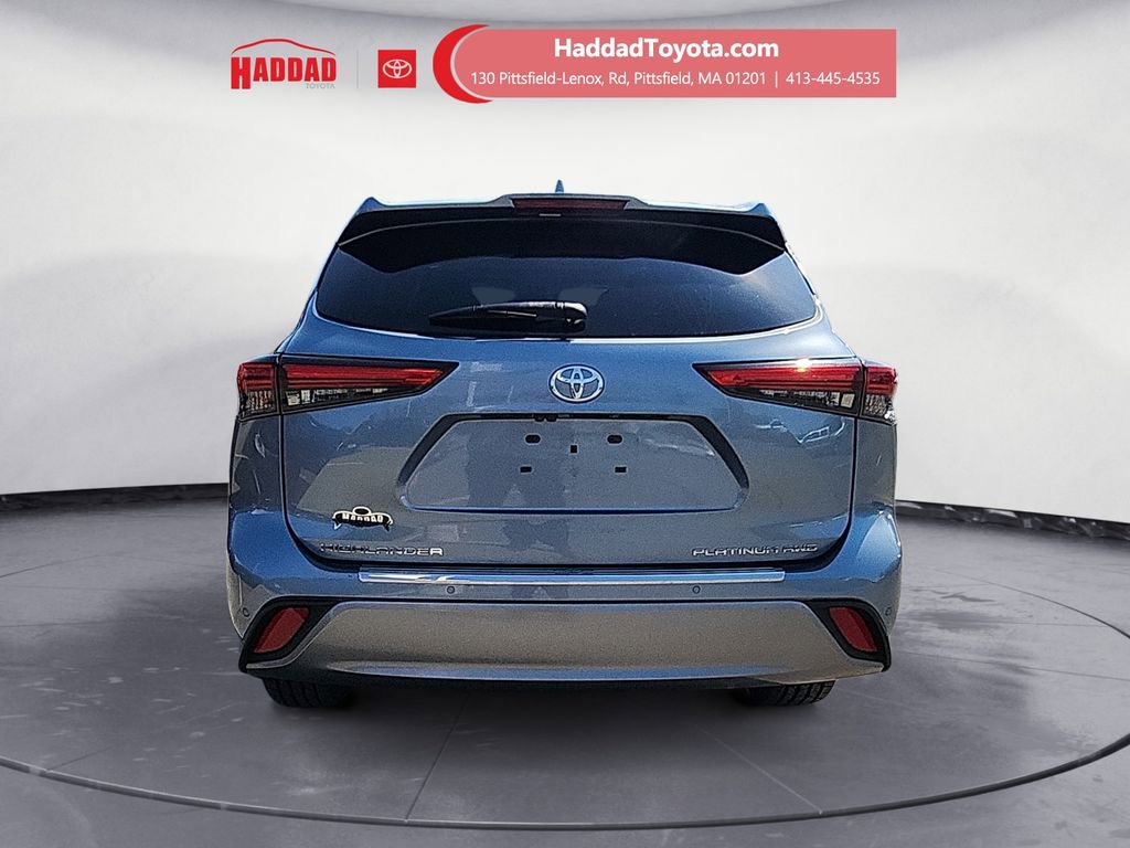 Used 2022 Toyota Highlander Platinum image 4