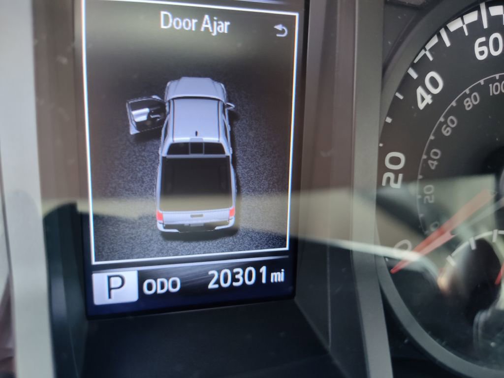 Used 2022 Toyota Tacoma SR image 31