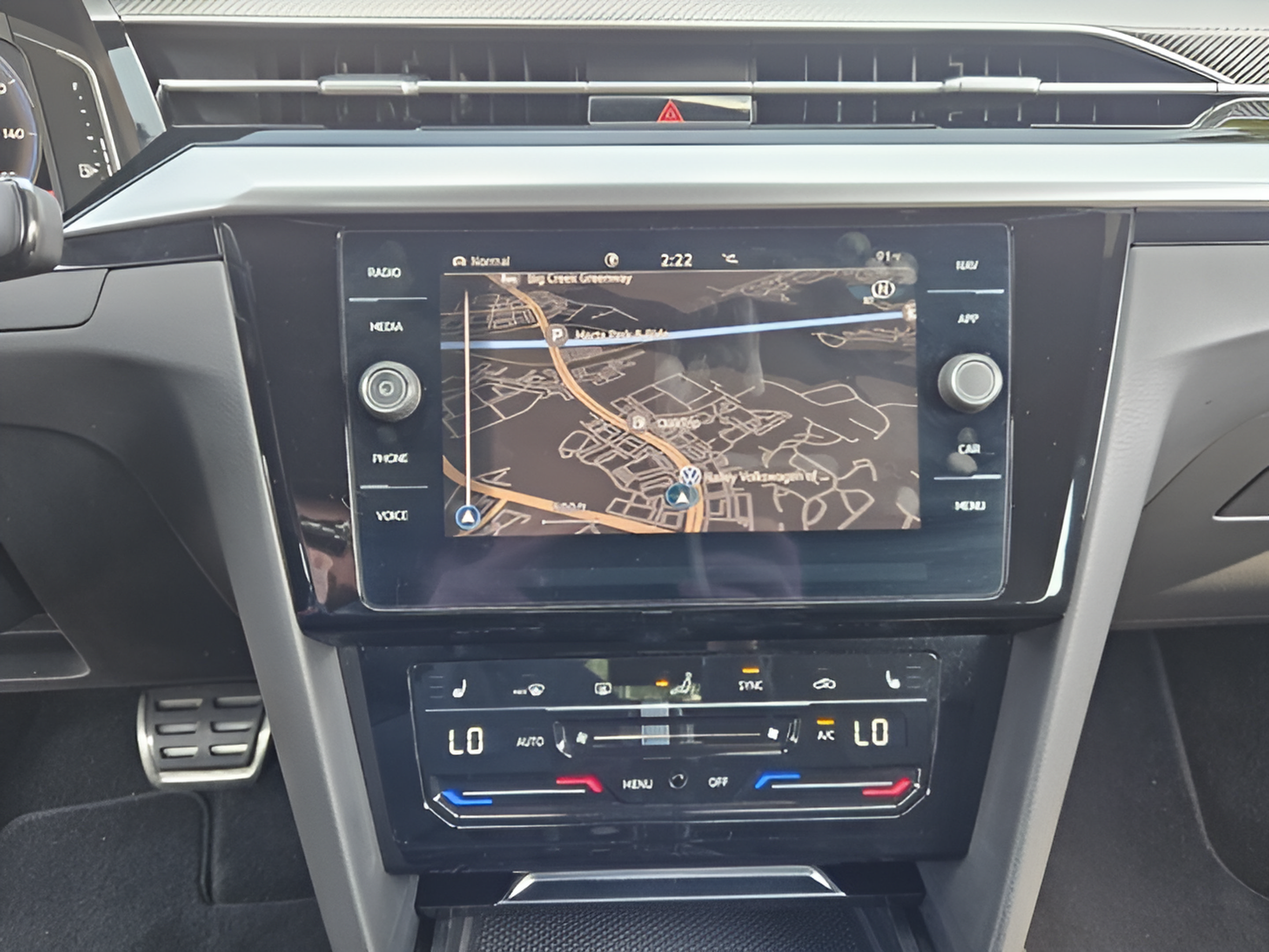 Used 2022 Volkswagen Arteon SE FWD image 17