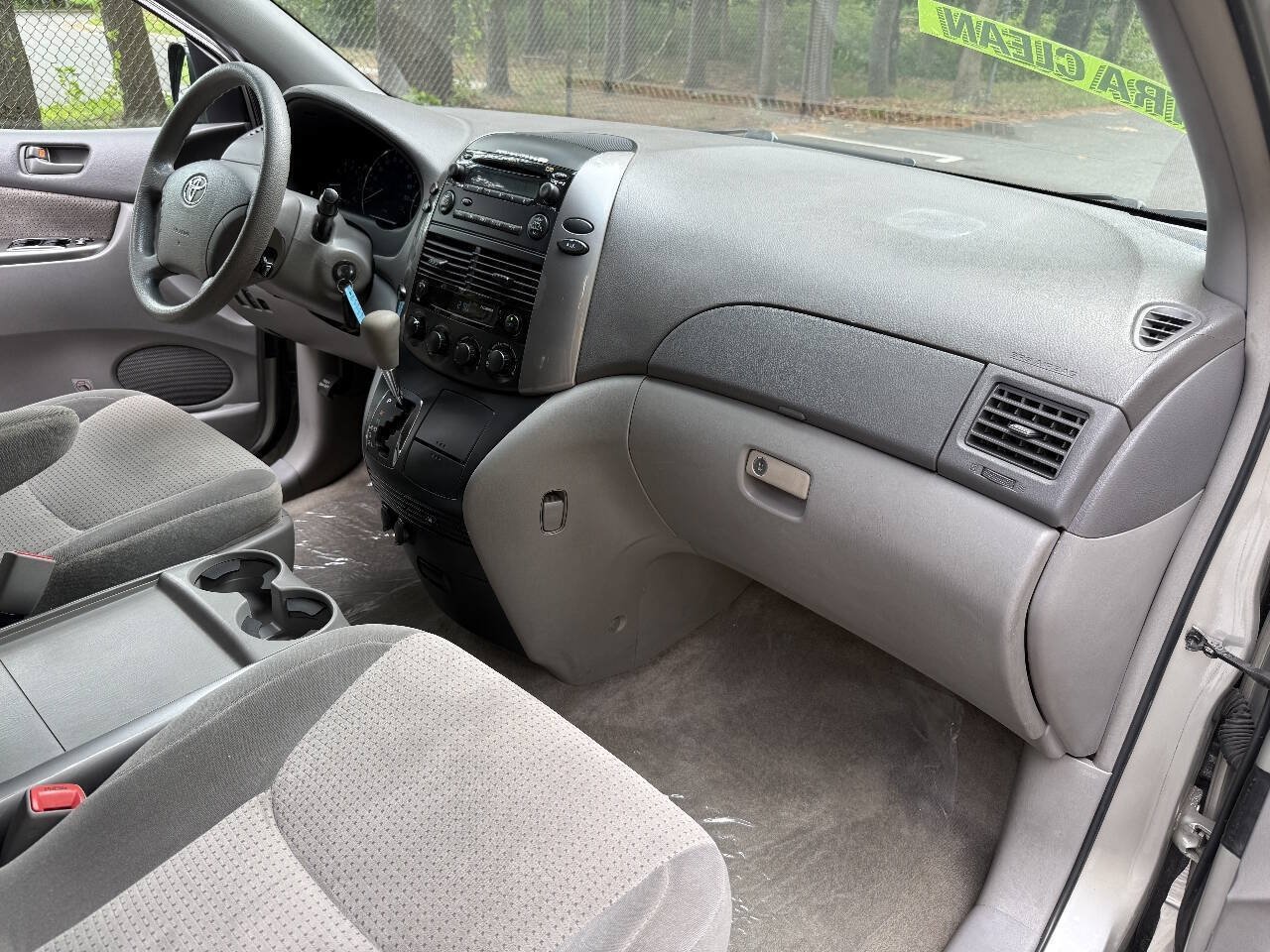 Used 2010 Toyota Sienna LE FWD image 20
