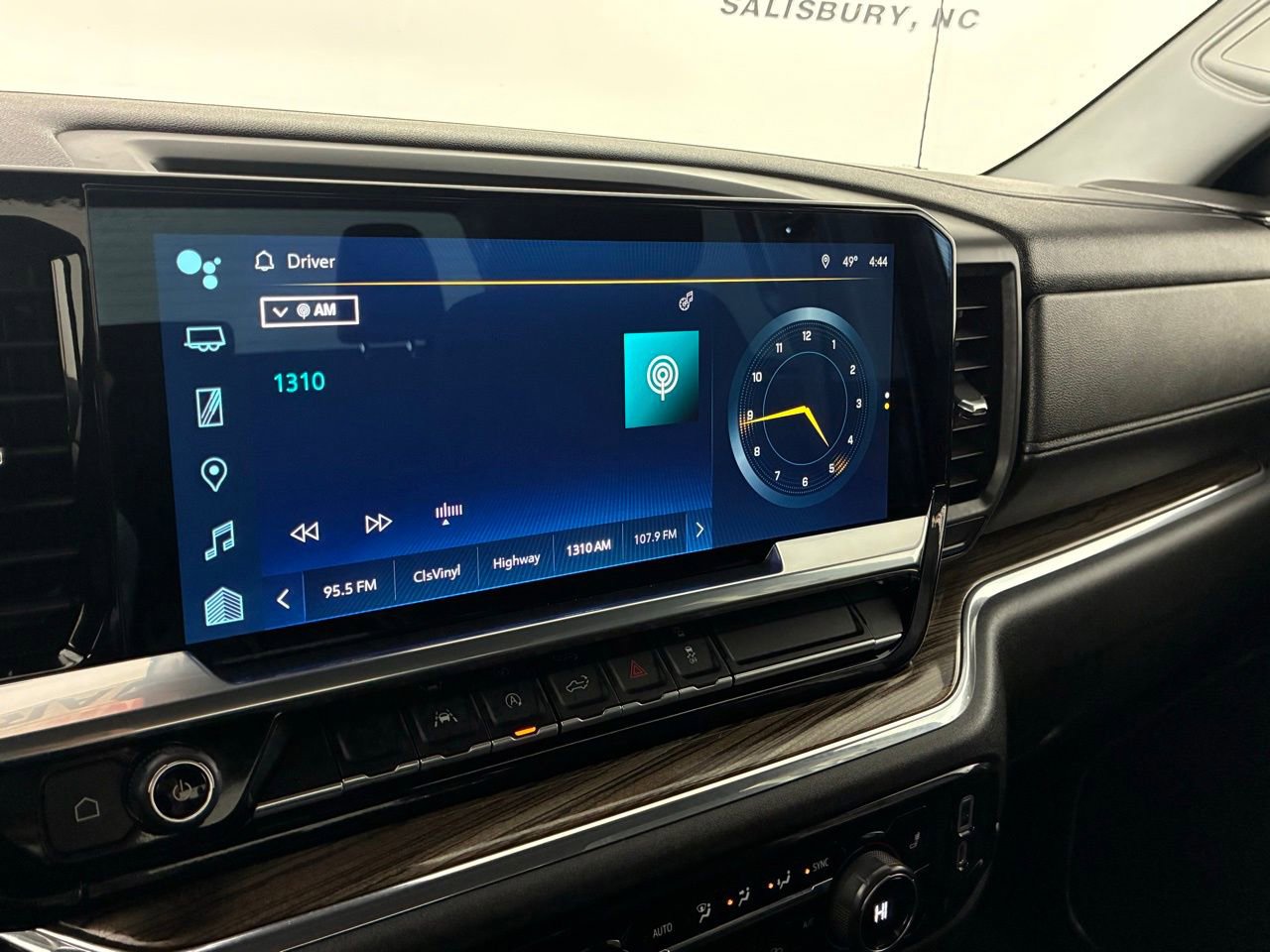 Used 2023 Chevrolet Silverado 1500 LT image 15