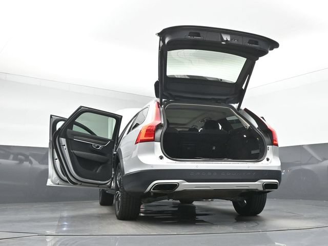 Used 2018 Volvo V90 T5 Cross Country w/ Plus Package AWD/4WD image 53