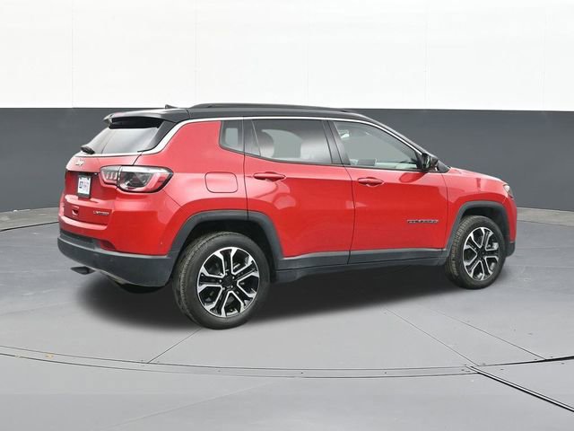 Used 2023 Jeep Compass Limited image 15