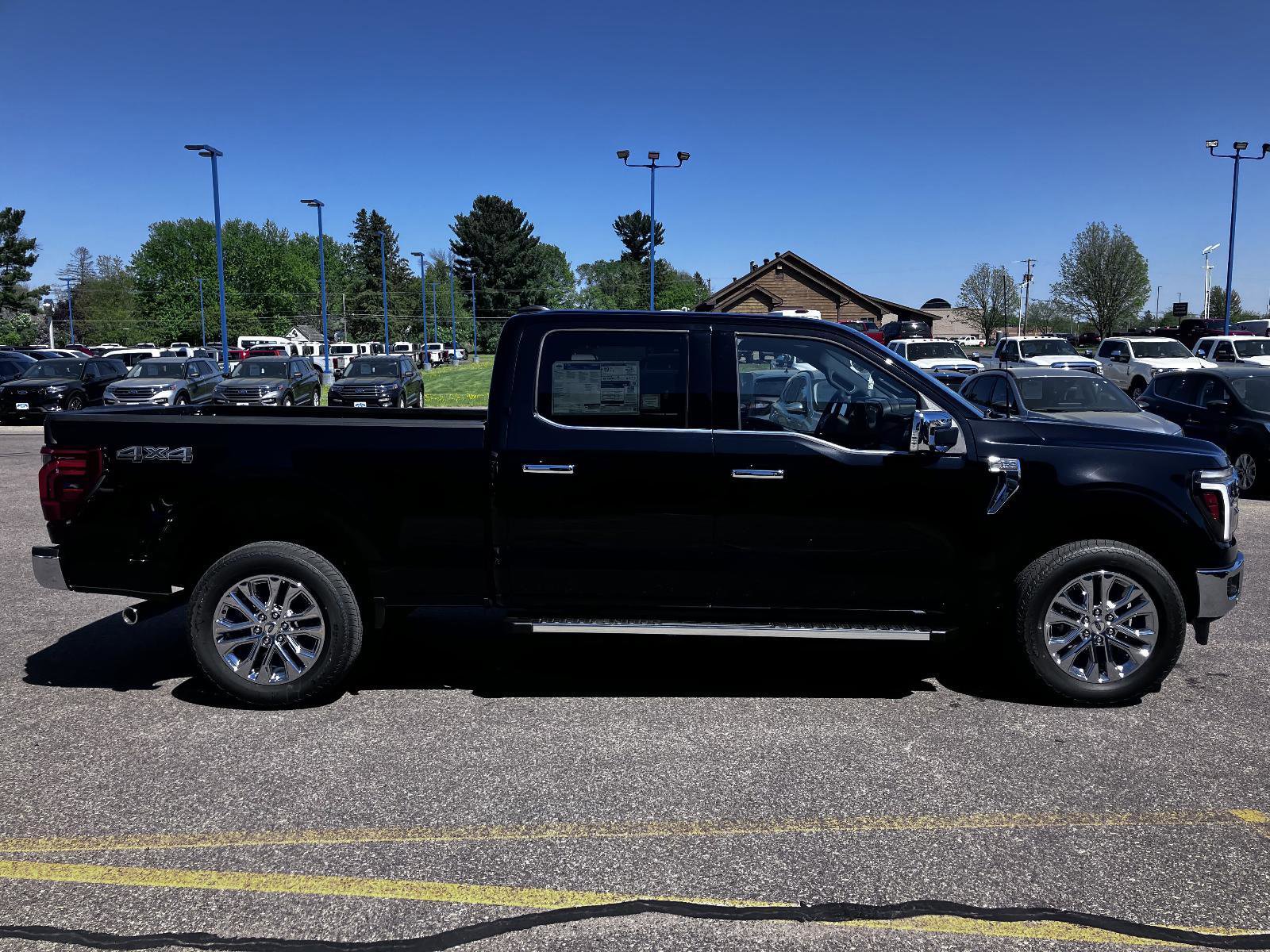 New 2025 Ford F150 Lariat w/ Equipment Group 502A High image 5