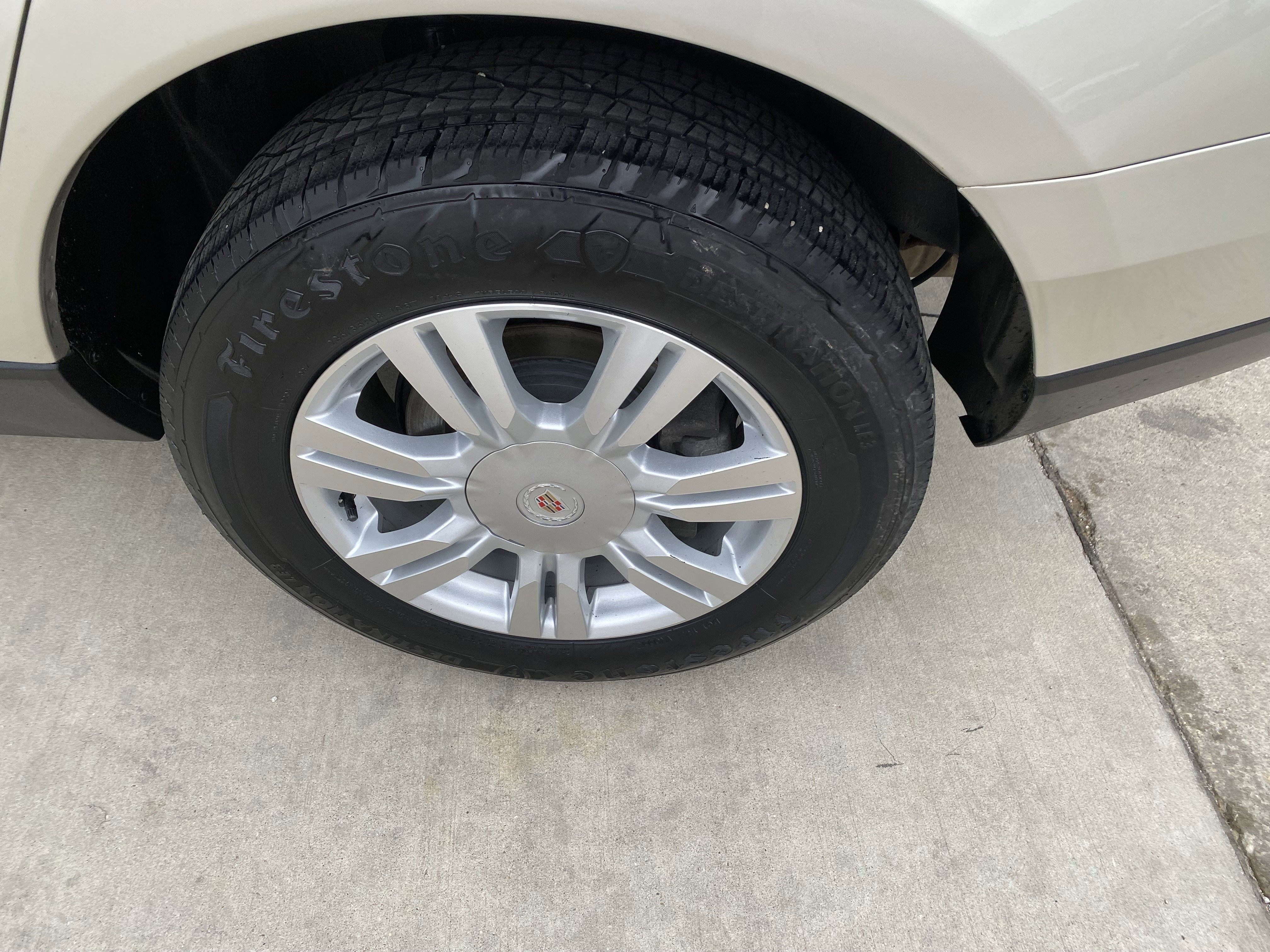 Used 2015 Cadillac SRX Luxury image 5