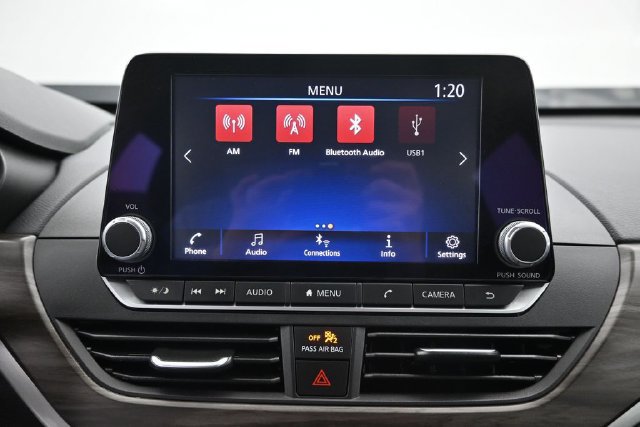 Used 2025 Nissan Altima 2.5 SV FWD image 14