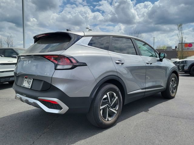 Used 2025 Kia Sportage LX image 4