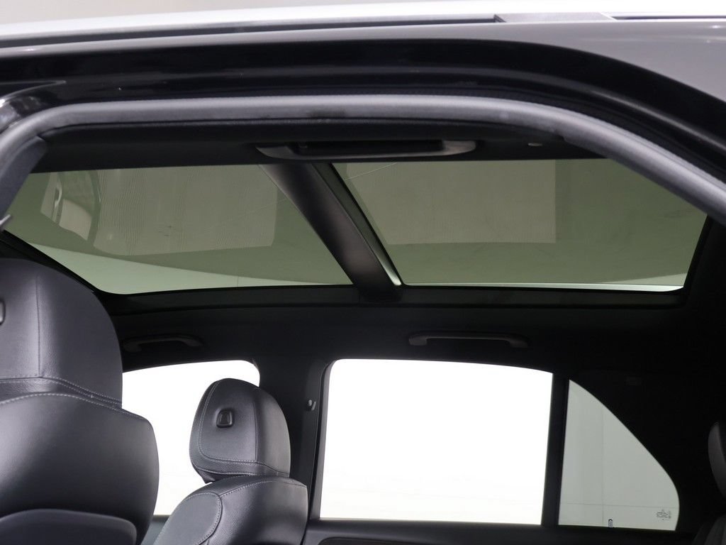 Used 2022 Mercedes-Benz GLE 450 4MATIC w/ AMG Line Exterior image 18