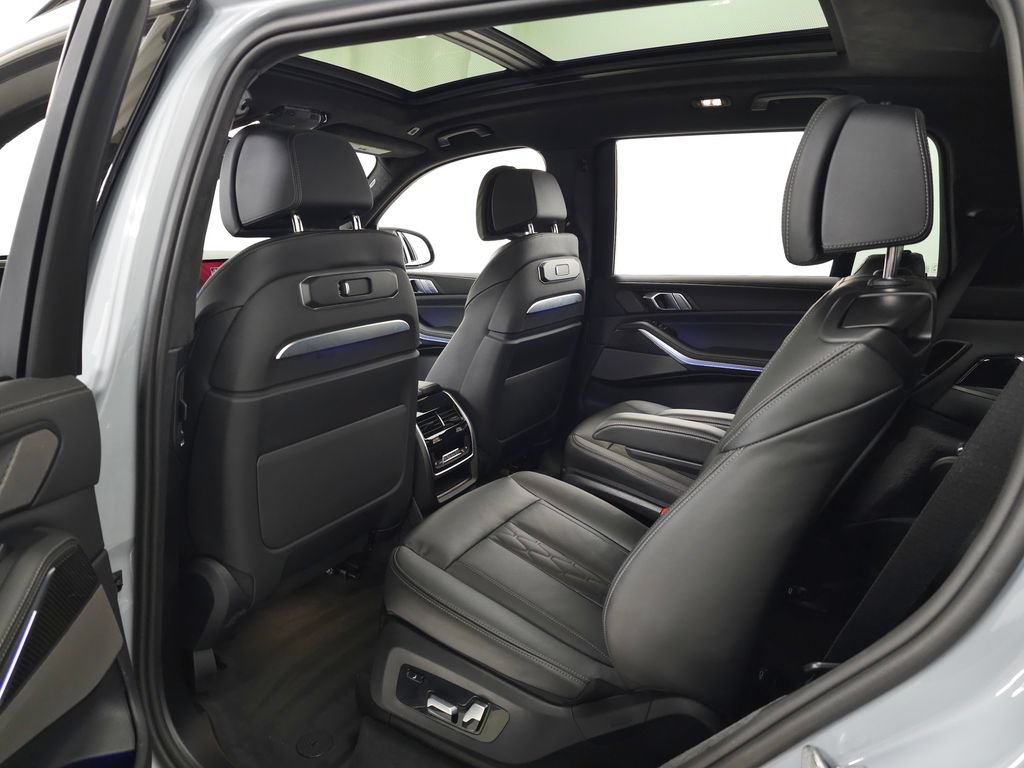 Used 2026 BMW X7 M60i AWD/4WD image 42