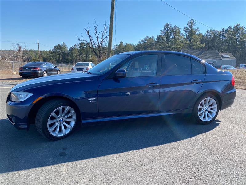 Used 2011 BMW 328i xDrive Sedan AWD/4WD image 7