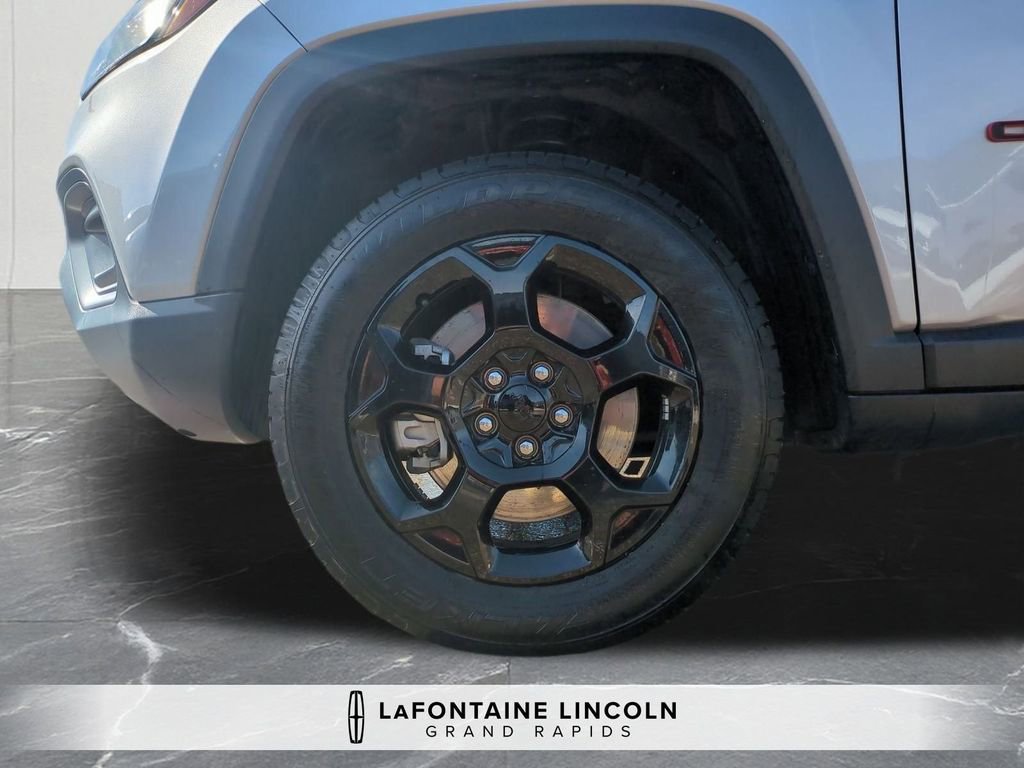 Used 2023 Jeep Compass Trailhawk image 32