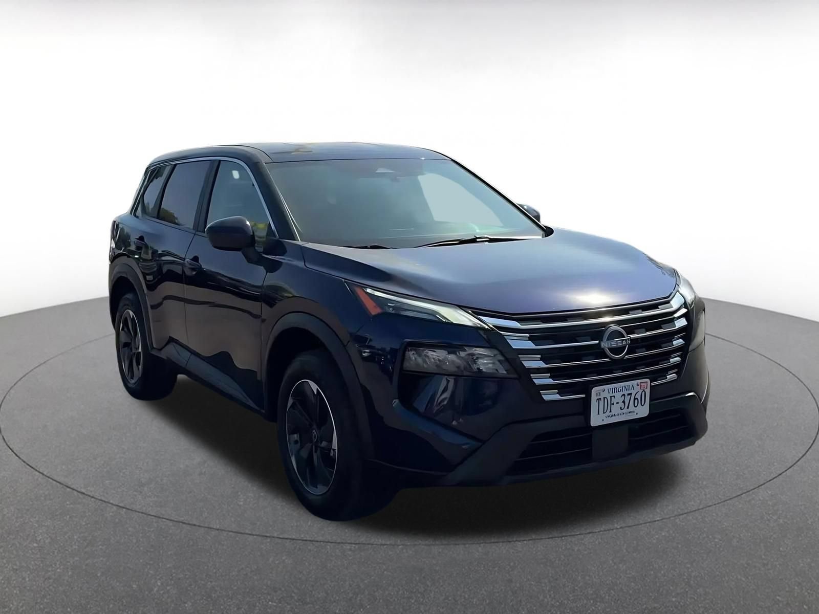 Used 2025 Nissan Rogue SV AWD/4WD image 3