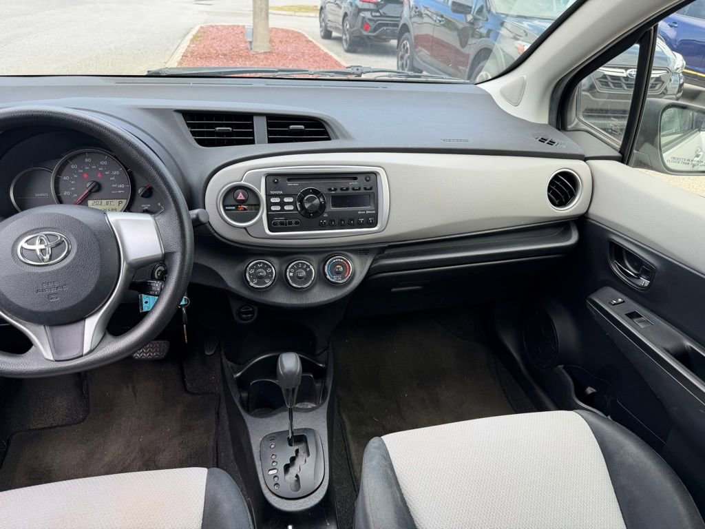 Used 2013 Toyota Yaris LE FWD image 21