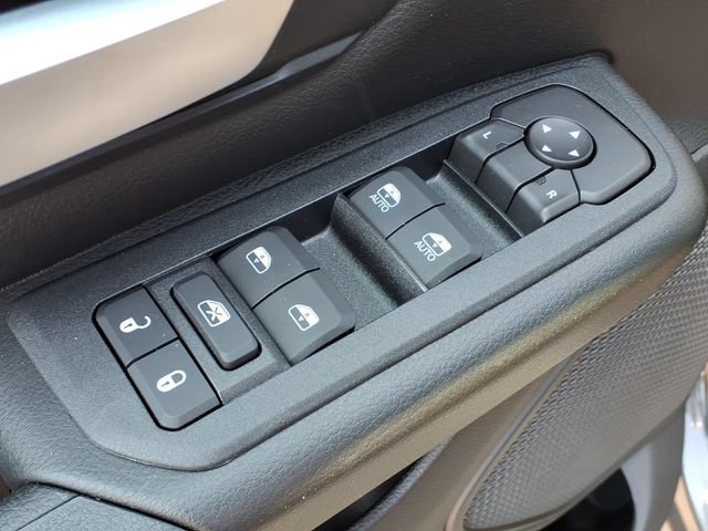 New 2026 RAM 1500 Express AWD/4WD image 17