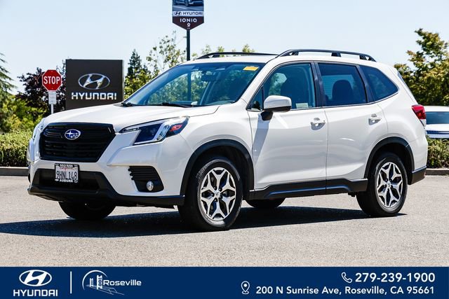 Used 2023 Subaru Forester Premium AWD/4WD image 1
