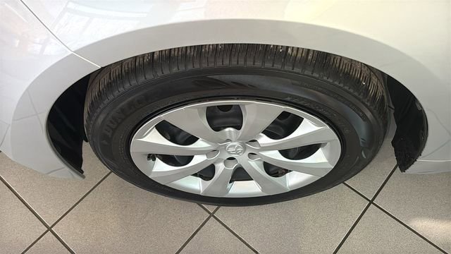 Used 2024 Toyota Corolla LE image 32