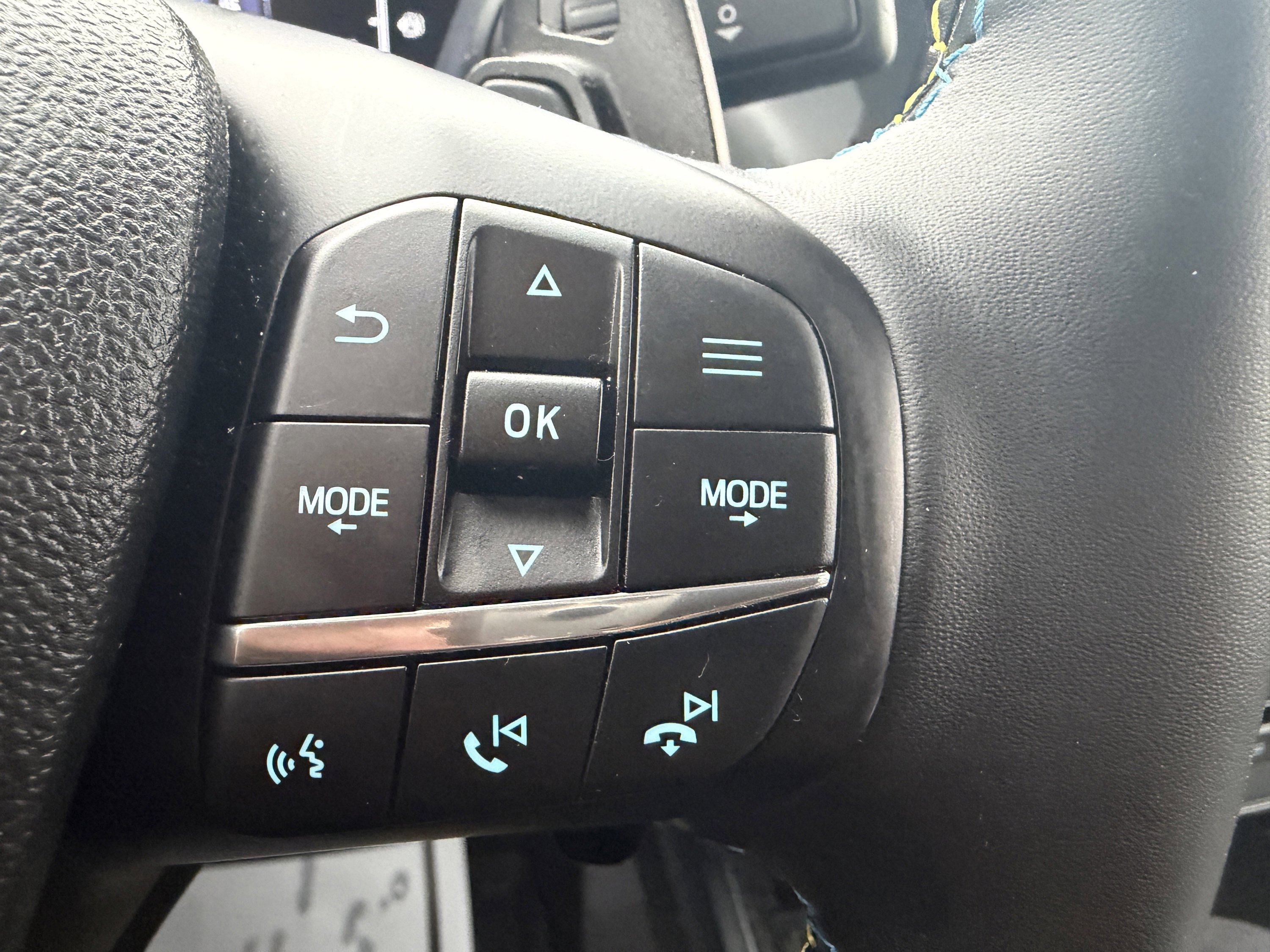 Used 2025 Ford Maverick Lobo image 26