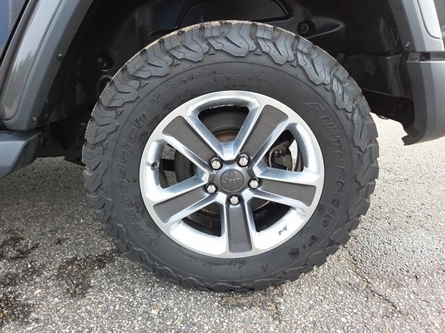 Used 2020 Jeep Wrangler Unlimited Sahara w/ Dual Top Group AWD/4WD image 73
