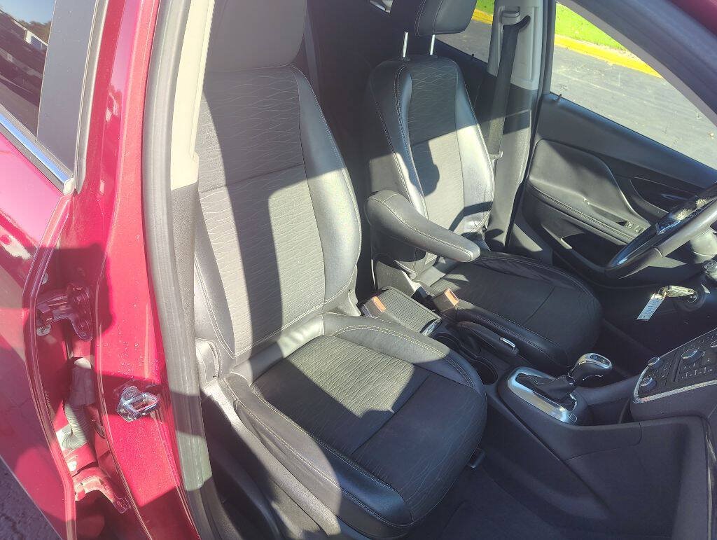 Used 2015 Buick Encore FWD image 15