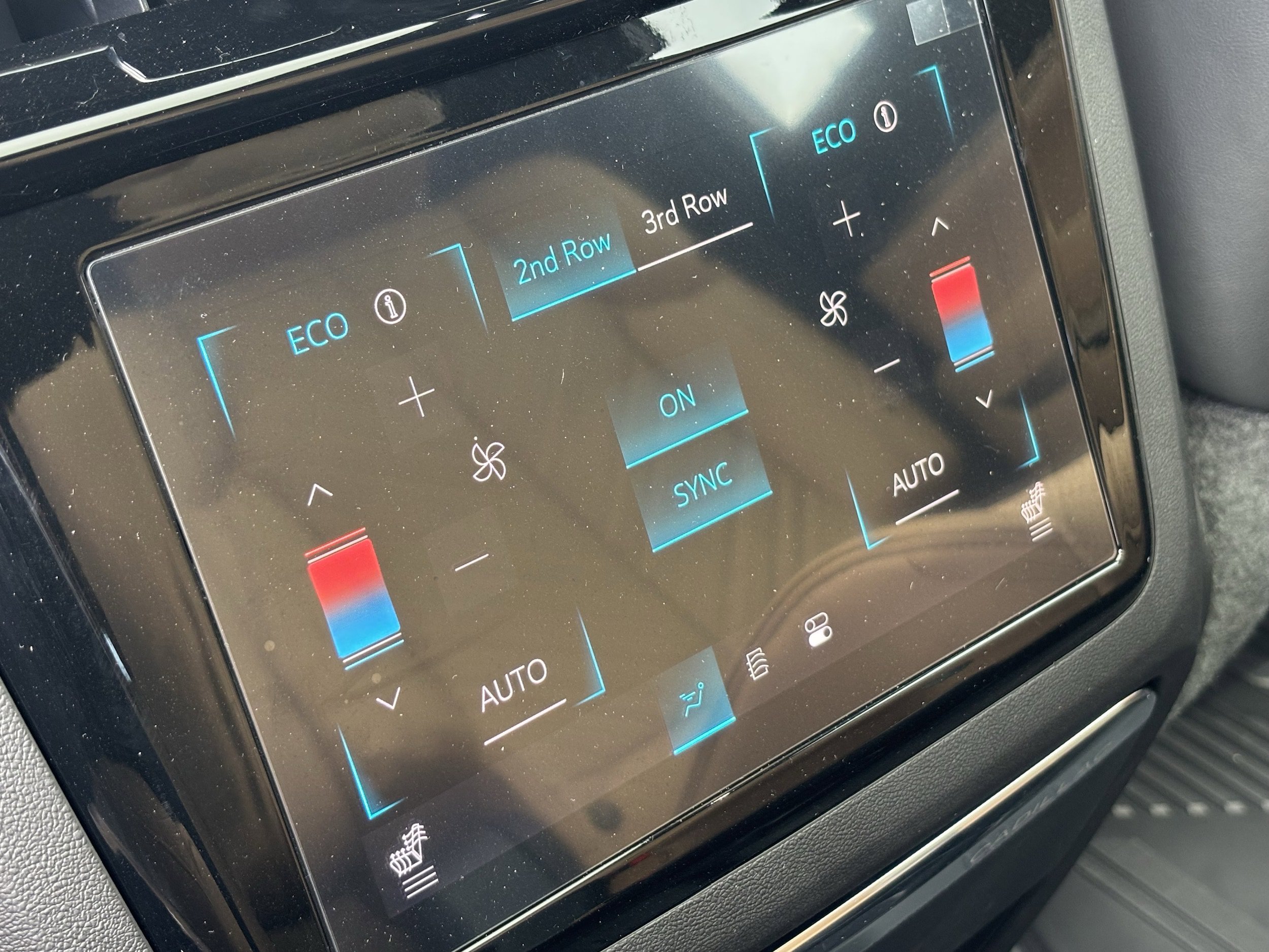 New 2026 Cadillac Escalade IQL Sport 2 w/ LPO, ONYX Package AWD/4WD image 35