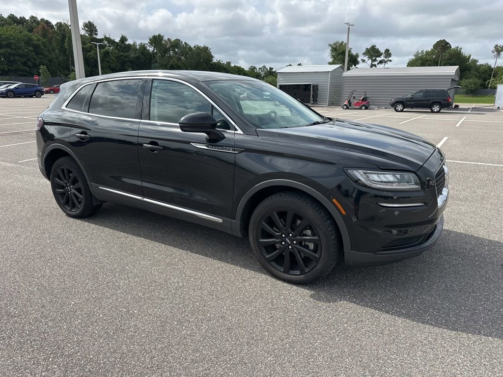 Used 2021 Lincoln Nautilus Reserve w/ Monochromatic Package AWD/4WD image 2
