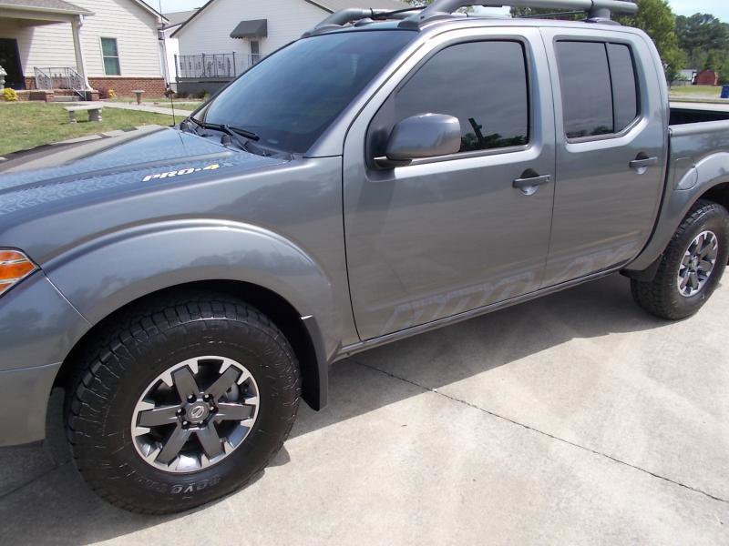 Used 2020 Nissan Frontier PRO-4X w/ Pro-4x Utility Package image 7