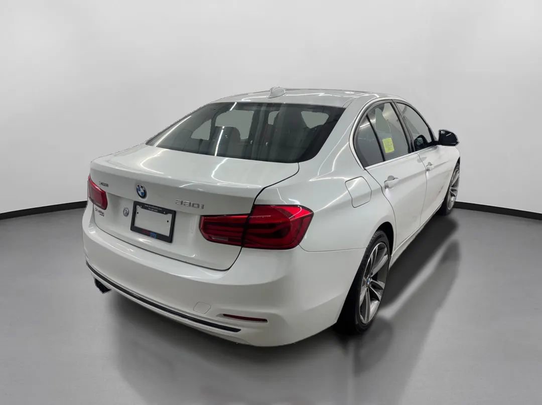 Used 2018 BMW 330i xDrive Sedan AWD/4WD image 10