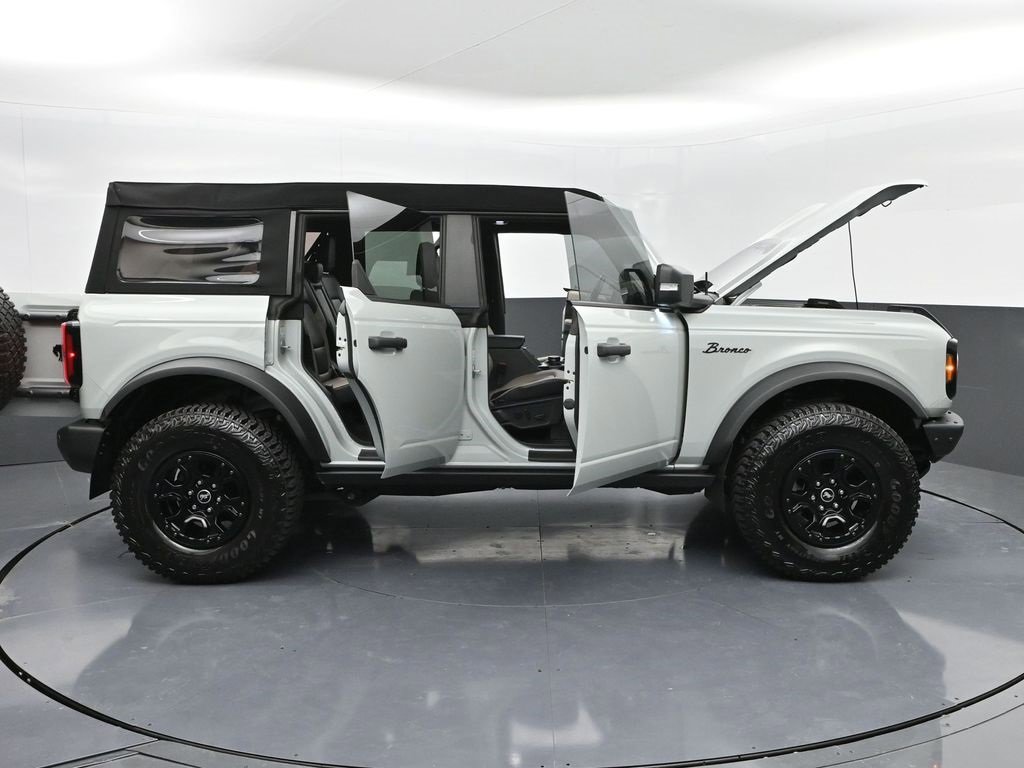 Used 2023 Ford Bronco Wildtrak image 52