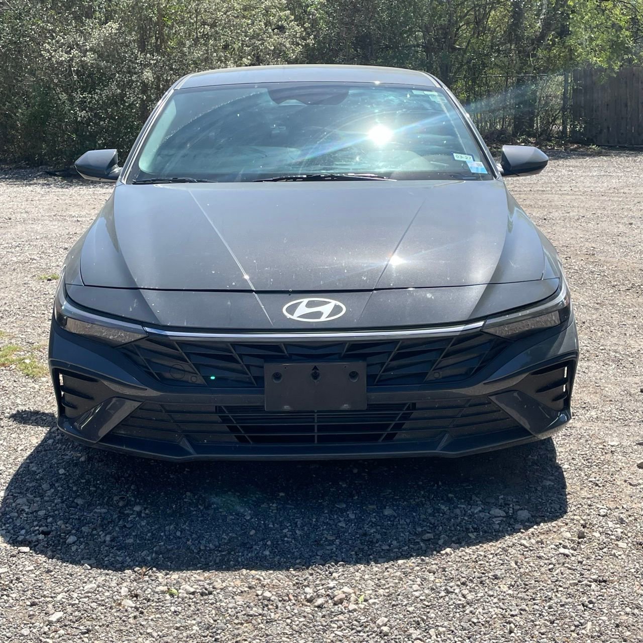 Used 2025 Hyundai Elantra SE w/ Cargo Package image 2