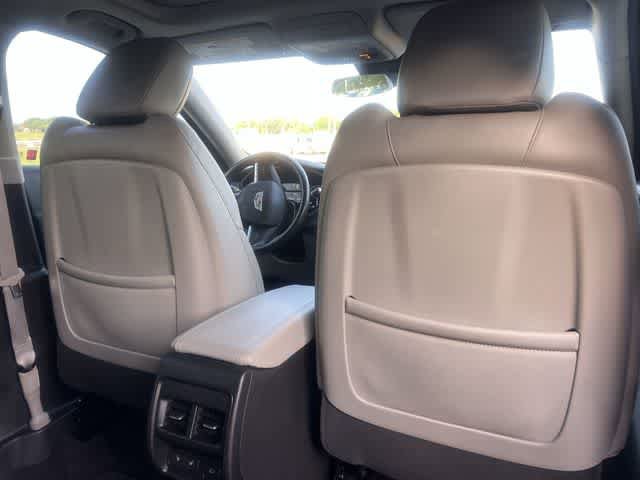 Used 2023 Cadillac XT4 Luxury w/ Cold Weather Package FWD image 13