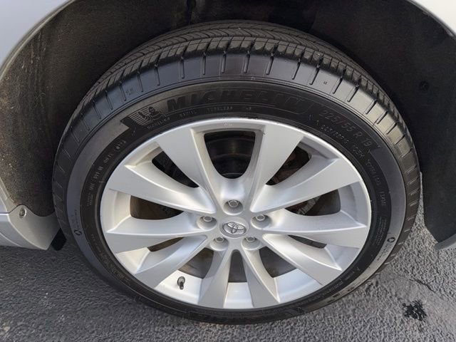 Used 2013 Toyota Venza LE image 25