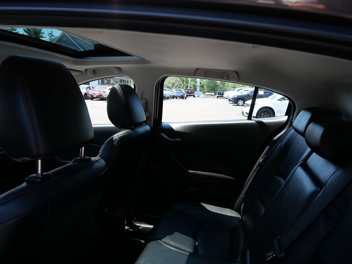 Used 2016 MAZDA MAZDA3 i Grand Touring FWD image 19