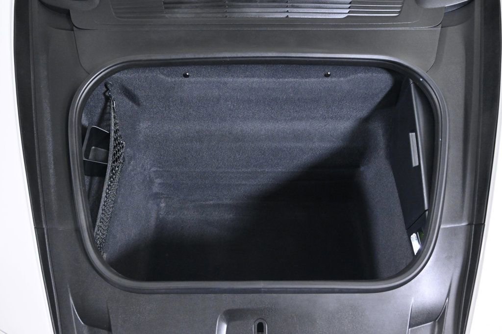 Certified 2024 Porsche 911 Carrera GTS image 23