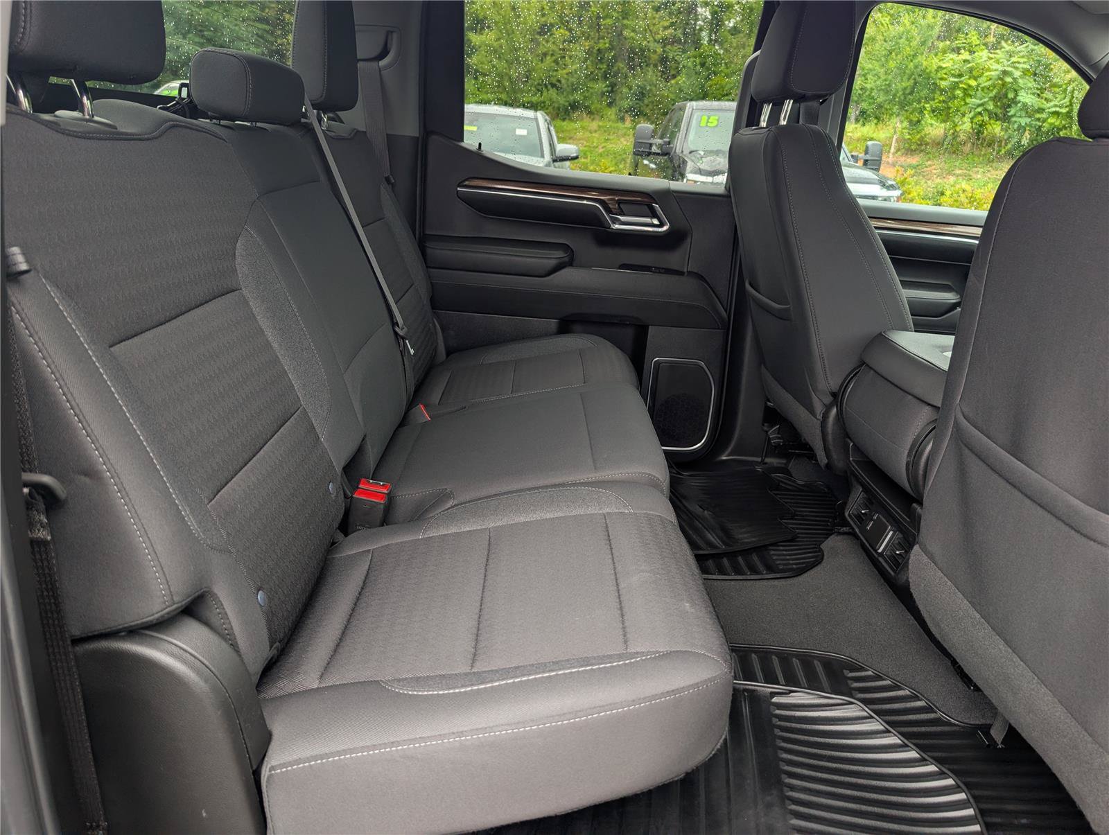 Used 2023 Chevrolet Silverado 1500 LT AWD/4WD image 11