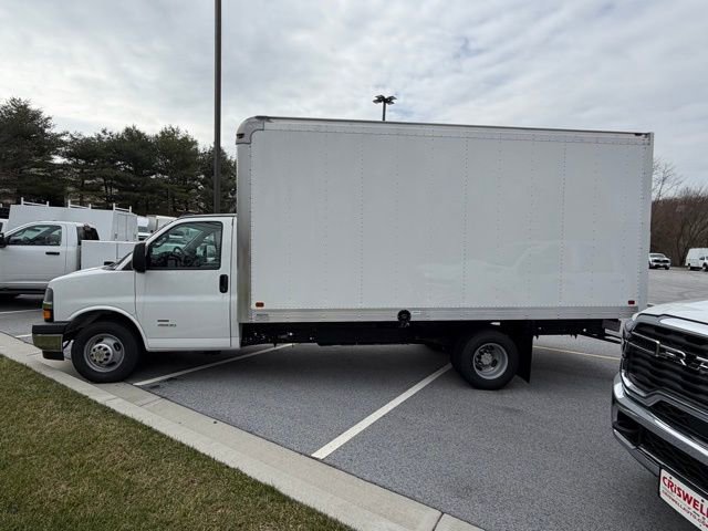 New 2026 Chevrolet Express 4500 Extended w/ Power Convenience Package RWD image 4