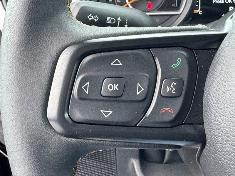 Used 2024 Jeep Gladiator Sport image 17