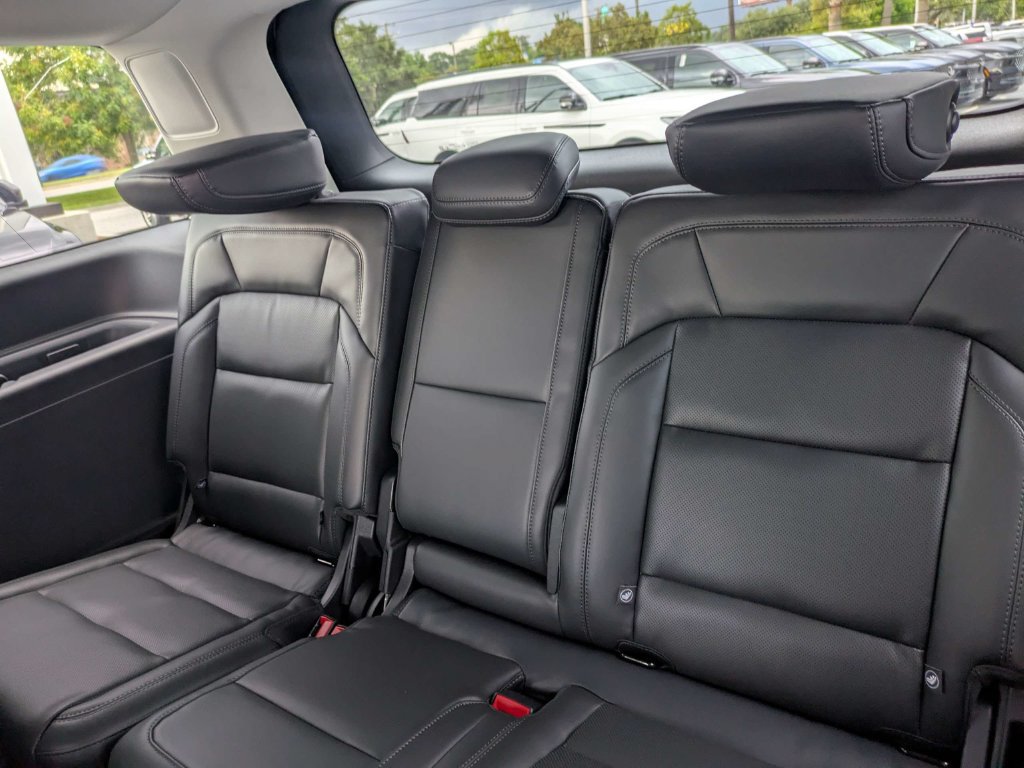 New 2027 Lincoln Navigator Reserve AWD/4WD image 16