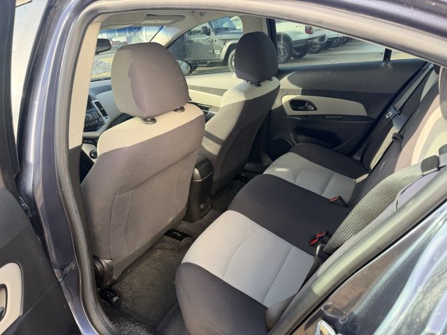 Used 2014 Chevrolet Cruze LS image 12