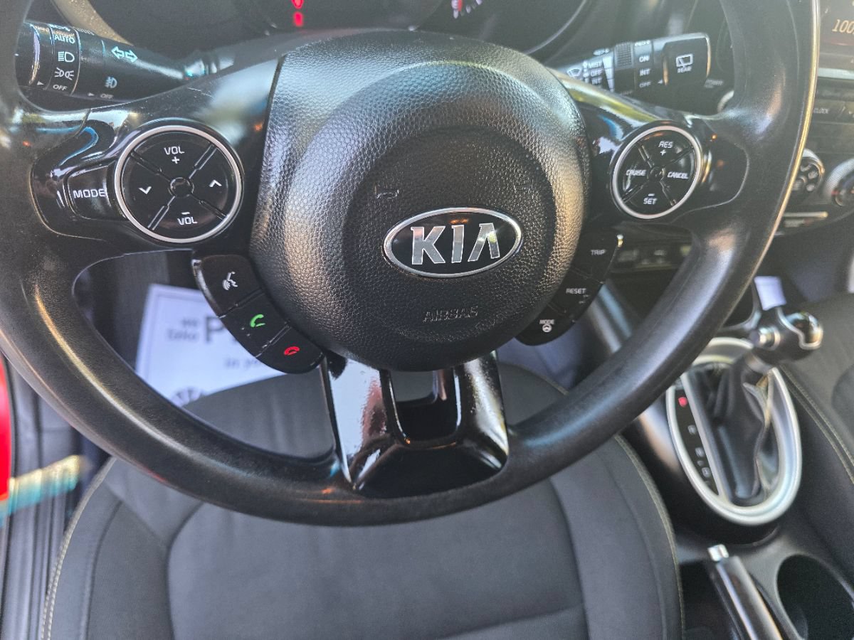 Used 2016 Kia Soul + FWD image 22
