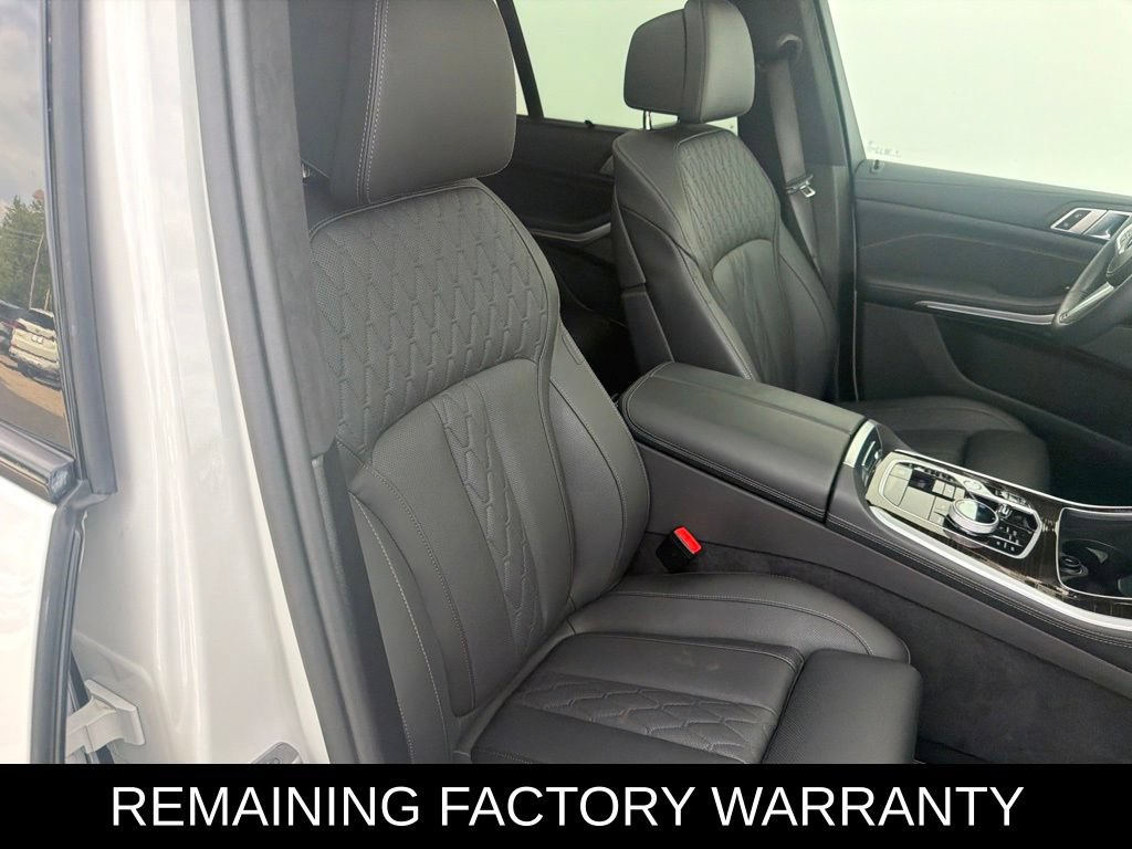 Used 2025 BMW X5 xDrive40i w/ Executive Package AWD/4WD image 17