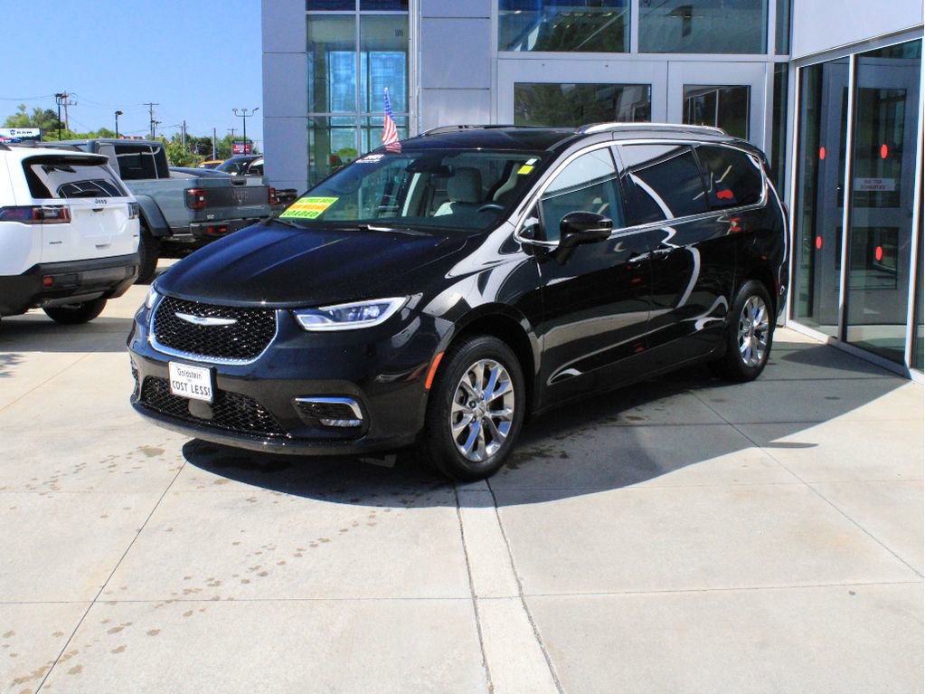 Used 2021 Chrysler Pacifica Touring-L w/ Premium & Safety Sphere Group AWD/4WD image 3