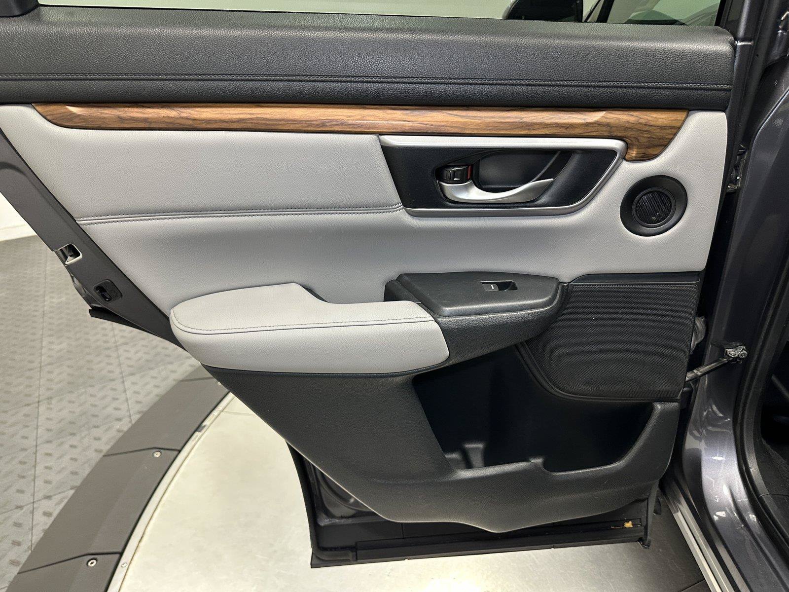 Used 2017 Honda CR-V EX-L image 28