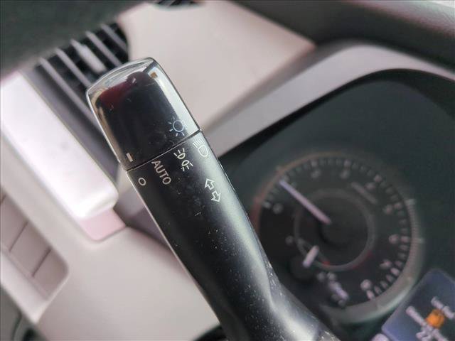 Used 2019 Toyota Sienna L FWD image 11