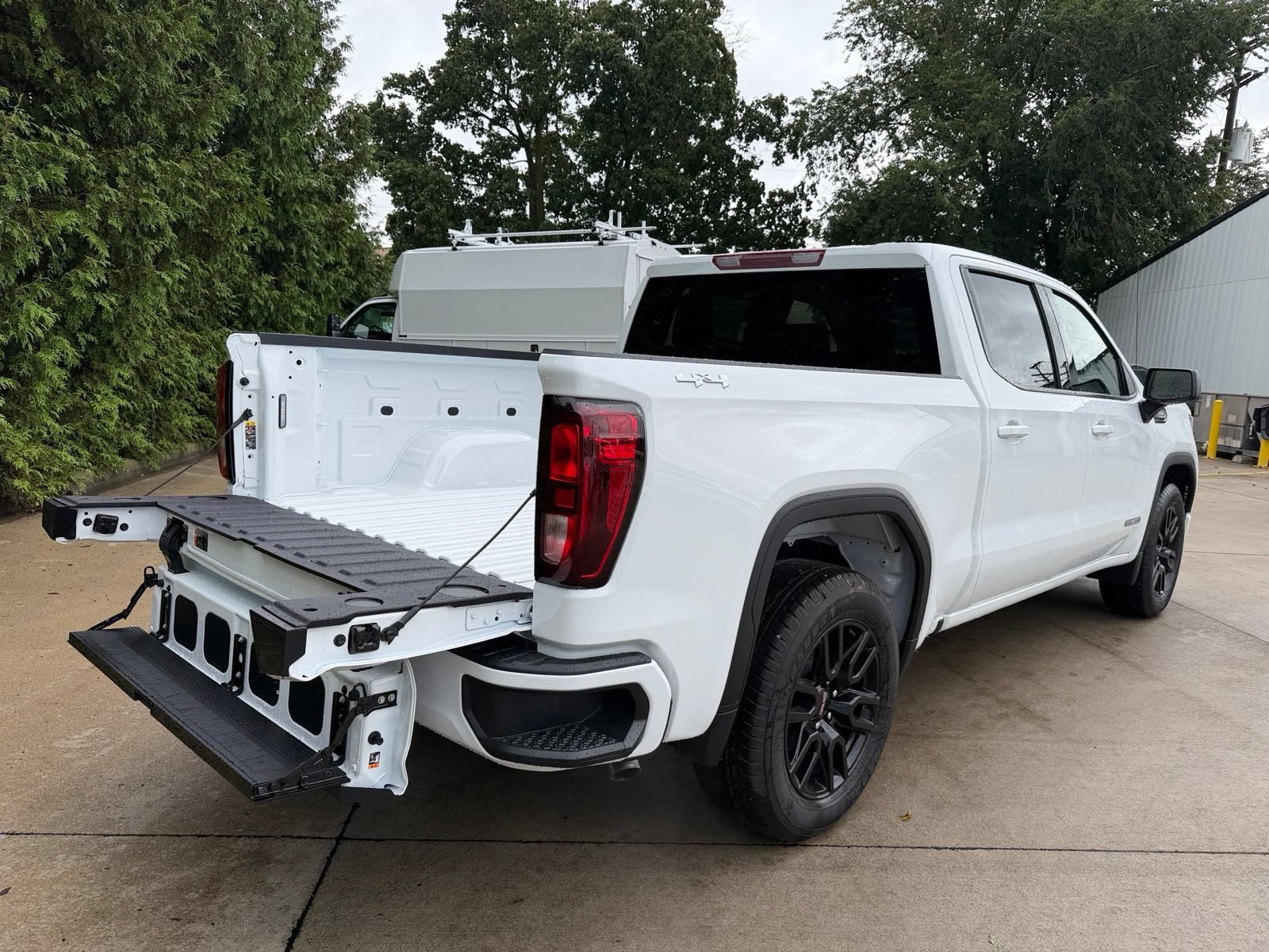New 2026 GMC Sierra 1500 Elevation AWD/4WD image 7