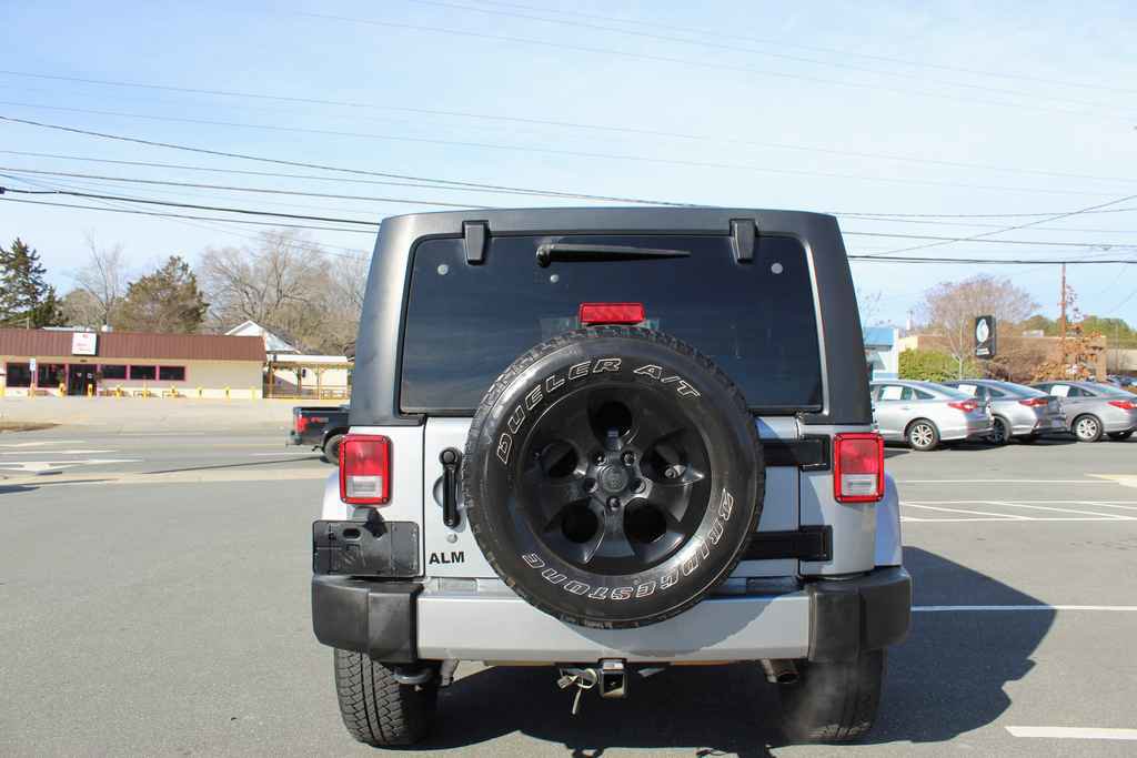 Used 2016 Jeep Wrangler Unlimited Sahara w/ Dual Top Group image 6